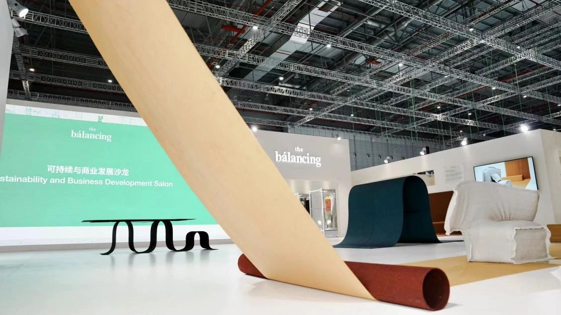 武漢展會(huì)設(shè)計(jì)搭建公司領(lǐng)你看最具有創(chuàng)意00家企業(yè)展臺(tái)的2023進(jìn)博會(huì)(百聯(lián)集團(tuán)展臺(tái))3